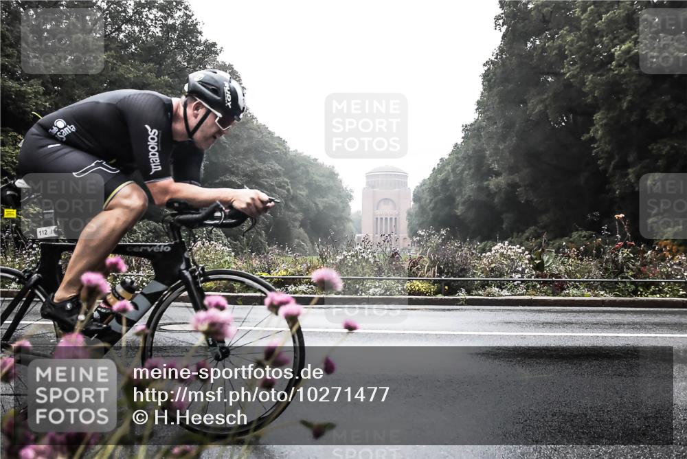 13.09.2026 - Stadtparktriathlon H.Heesch http://msf.ph/oto/10271477 13.09.2026 08:59:55 Radfahren 1, 112, 123 meine-sportfotos.de