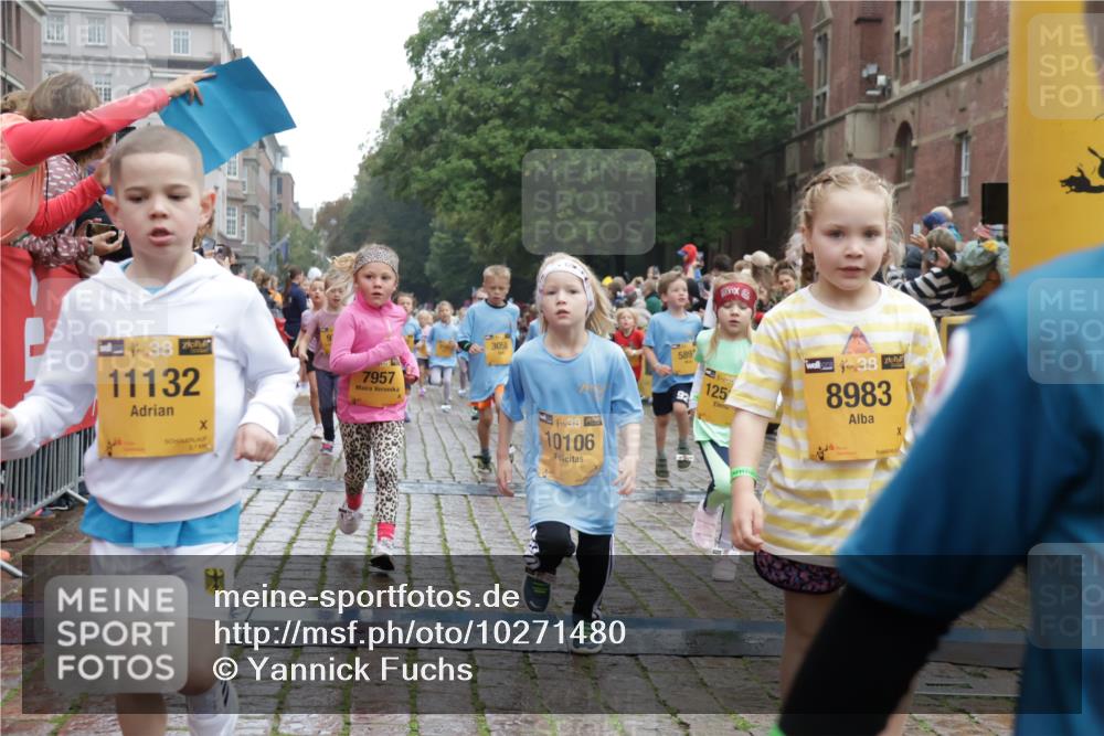 13.09.2026 - Kiel Lauf Yannick Fuchs http://msf.ph/oto/10271480 13.09.2026 08:34:22 Ziel 138, 657, 720, 2740, 2769, 3023, 3118, 3277, 4016, 4417, 4796, 5099, 7042, 7135, 8226, 8333, 8930, 9047, 9211, 9945, 10158, 10446, 10713, 10815, 12100, 12236, 12525, 743, 1058, 1103, 1295, 1924, 2140, 2477, 2851, 4080, 4146, 4839, 5324, 6351, 6453, 7041, 7567, 8179, 8478, 8602, 8654, 8840, 9211, 9418, 9670, 10121, 10172, 11008, 11226, 11365, 11572, 11664, 126, 831, 1623, 1624, 2108, 2276, 2612, 2622, 3058, 3380, 3953, 4584, 5022, 5625, 5897, 6111, 6369 meine-sportfotos.de