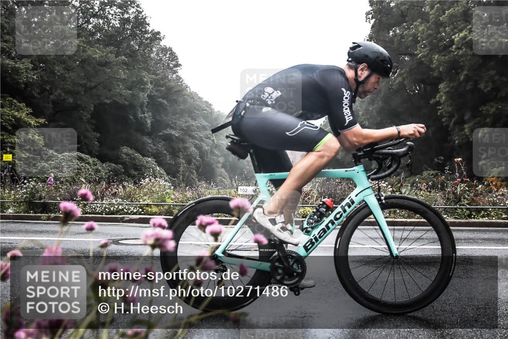 13.09.2026 - Stadtparktriathlon H.Heesch http://msf.ph/oto/10271486 13.09.2026 09:00:06 Radfahren 43, 50, 89, 102 meine-sportfotos.de