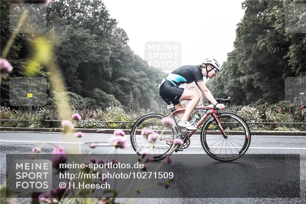 13.09.2026 - Stadtparktriathlon H.Heesch http://msf.ph/oto/10271509 13.09.2026 10:26:52 Radfahren 329, 382, 399 meine-sportfotos.de