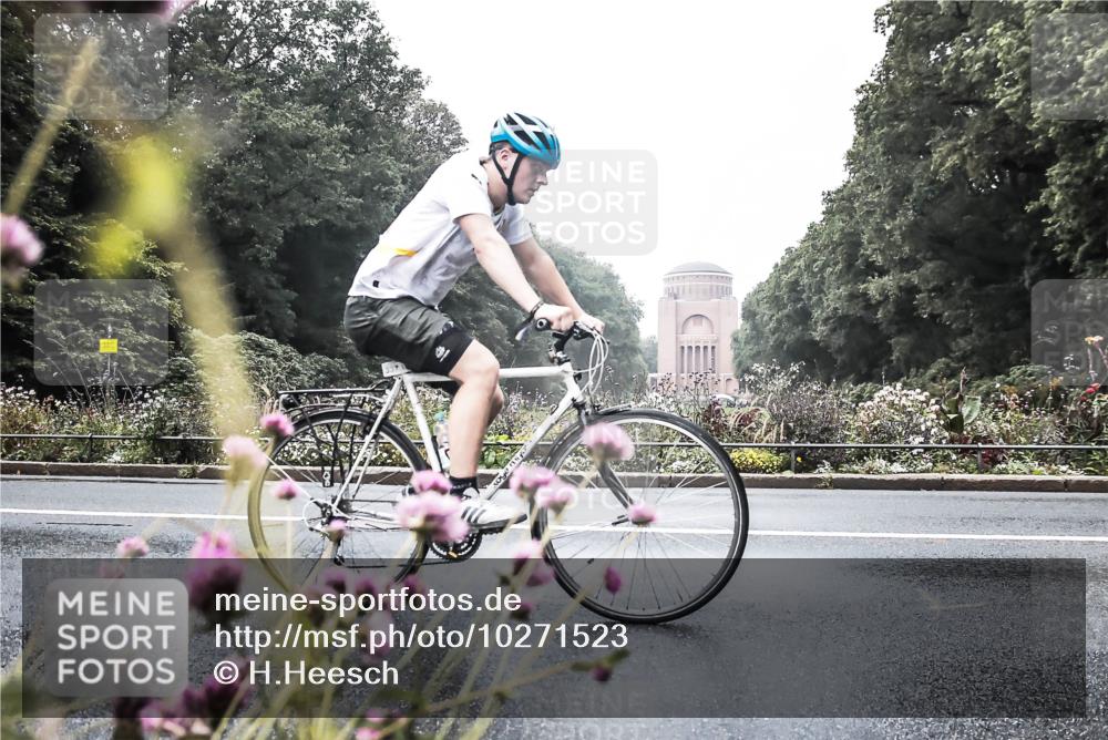 13.09.2026 - Stadtparktriathlon H.Heesch http://msf.ph/oto/10271523 13.09.2026 10:27:00 Radfahren 278, 337, 451, 465 meine-sportfotos.de
