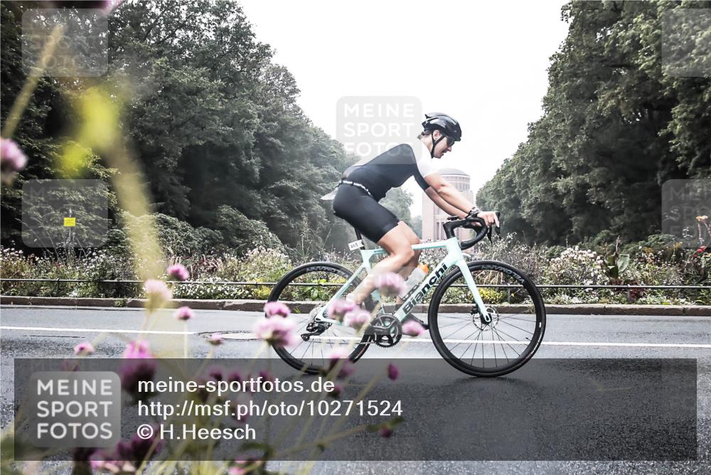13.09.2026 - Stadtparktriathlon H.Heesch http://msf.ph/oto/10271524 13.09.2026 10:27:01 Radfahren 278, 337, 465 meine-sportfotos.de