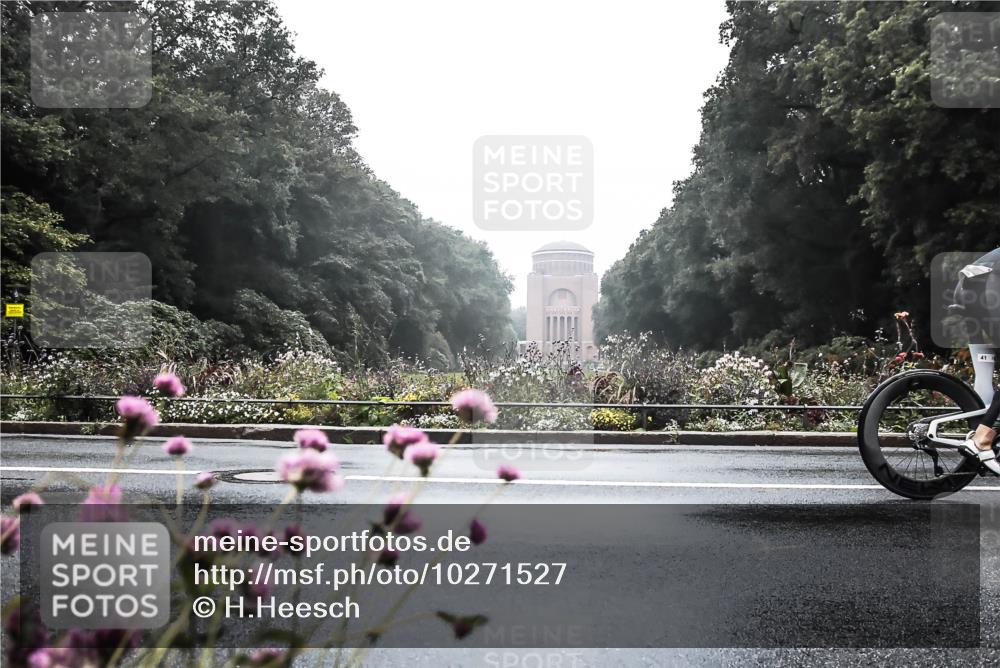 13.09.2026 - Stadtparktriathlon H.Heesch http://msf.ph/oto/10271527 13.09.2026 09:00:29 Radfahren 9, 18, 33, 34, 41, 83, 97, 125, 130, 133, 142, 143 meine-sportfotos.de