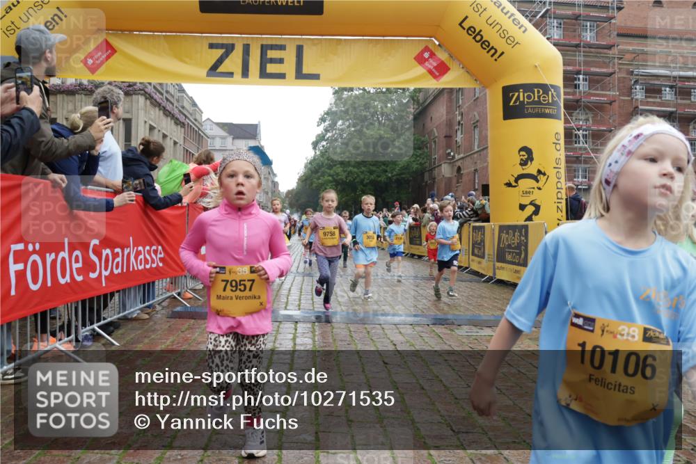 13.09.2026 - Kiel Lauf Yannick Fuchs http://msf.ph/oto/10271535 13.09.2026 08:34:24 Ziel 126, 138, 720, 2740, 3023, 3118, 3277, 4016, 4417, 4584, 5099, 7042, 7135, 8226, 8333, 8930, 9047, 10158, 10381, 10446, 10713, 10815, 12100, 12236, 12525, 657, 743, 1058, 1103, 1295, 1924, 2140, 2477, 2769, 2851, 4080, 4146, 4796, 4839, 5324, 6351, 6453, 7041, 7567, 8179, 8478, 9211, 9418, 9670, 9945, 10121, 10172, 11008, 11226, 11365, 11572, 11664, 831, 1623, 1624, 2108, 2276, 2612, 2622, 2641, 3058, 3380, 3953, 5022, 5625, 5897, 6111, 6369 meine-sportfotos.de
