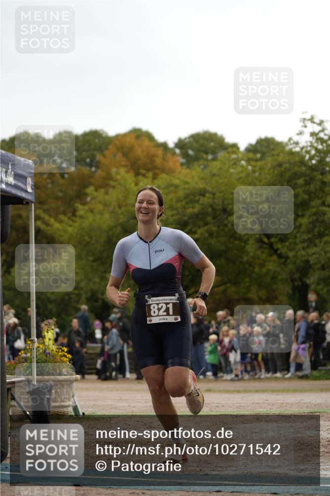 13.09.2026 - Stadtparktriathlon Patografie http://msf.ph/oto/10271542 13.09.2026 12:27:55 Ziel 778, 821 meine-sportfotos.de