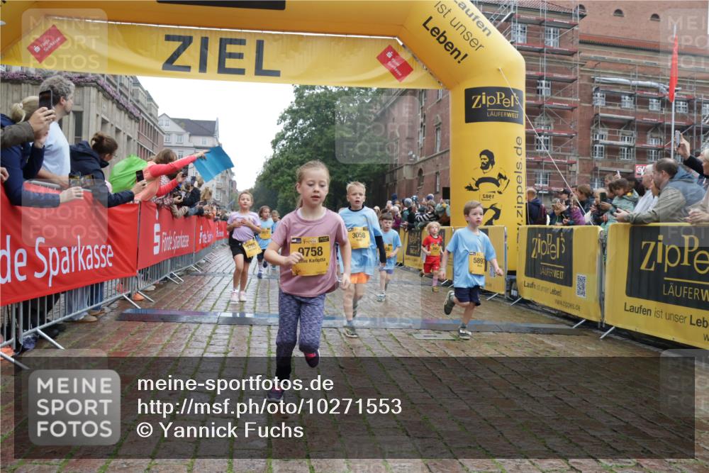 13.09.2026 - Kiel Lauf Yannick Fuchs http://msf.ph/oto/10271553 13.09.2026 08:34:25 Ziel 126, 138, 720, 1623, 2740, 3023, 3118, 3277, 3380, 4016, 4417, 4584, 5099, 6111, 7042, 7135, 8226, 8333, 8930, 9047, 10158, 10381, 10446, 10713, 10815, 10923, 12100, 12236, 12525, 657, 1058, 1103, 1295, 1924, 2140, 2477, 2769, 2851, 4080, 4146, 4796, 4839, 5324, 6351, 6453, 7041, 7135, 7567, 8179, 8478, 9211, 9418, 9670, 9945, 10121, 10172, 10713, 11008, 11226, 11365, 11572, 11664, 831, 1104, 1624, 2108, 2276, 2612, 2622, 2641, 3058, 3953, 5022, 5579, 5625, 5897, 6369 meine-sportfotos.de