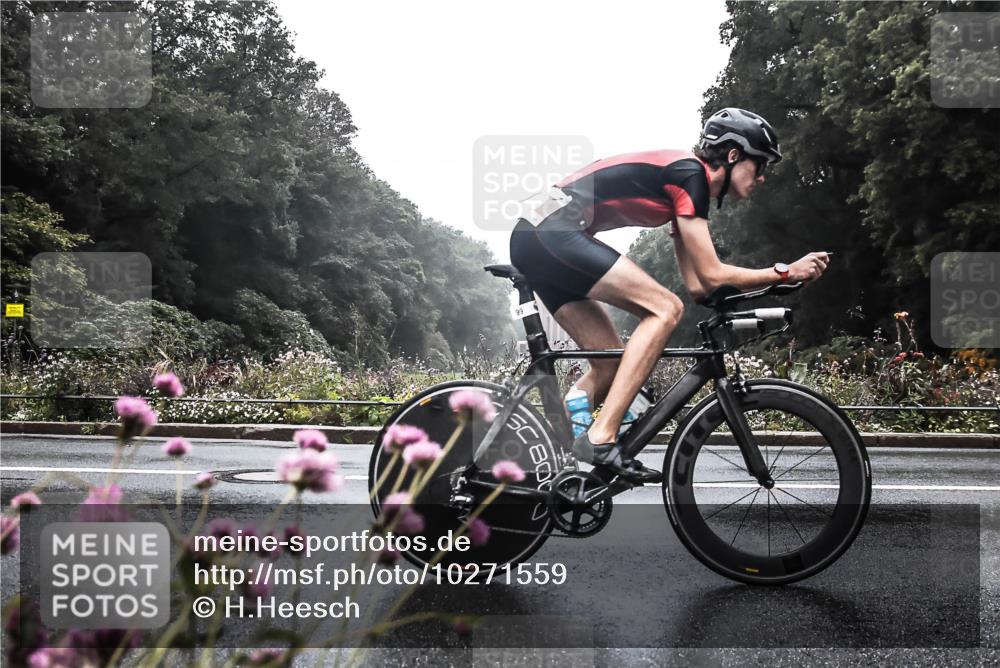 13.09.2026 - Stadtparktriathlon H.Heesch http://msf.ph/oto/10271559 13.09.2026 09:00:41 Radfahren 61, 99 meine-sportfotos.de