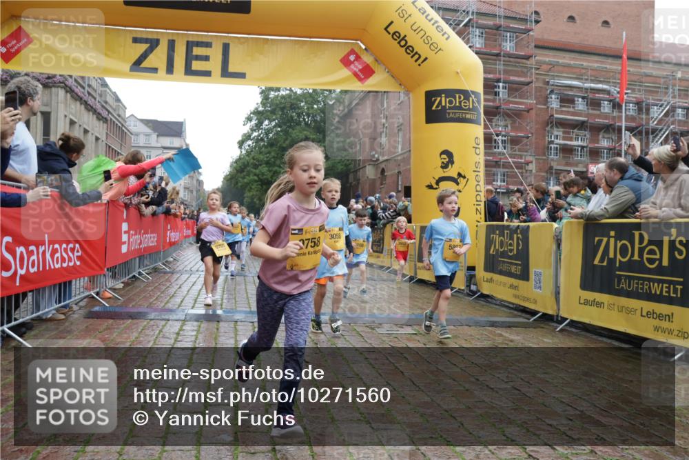 13.09.2026 - Kiel Lauf Yannick Fuchs http://msf.ph/oto/10271560 13.09.2026 08:34:26 Ziel 126, 138, 720, 1623, 1624, 2612, 2740, 3023, 3118, 3277, 3380, 4016, 4417, 4584, 5099, 6111, 7042, 7408, 8226, 8333, 8930, 9047, 10158, 10381, 10446, 10815, 10923, 12100, 12525, 657, 1058, 1103, 1295, 1924, 2140, 2477, 2769, 2851, 4080, 4146, 4796, 4839, 5324, 6351, 6453, 7041, 7135, 7567, 8179, 8478, 9211, 9418, 9945, 10121, 10172, 10713, 10815, 11008, 11365, 11572, 11664, 831, 1104, 2108, 2276, 2622, 2641, 3058, 3953, 5022, 5579, 5625, 5897, 6369 meine-sportfotos.de