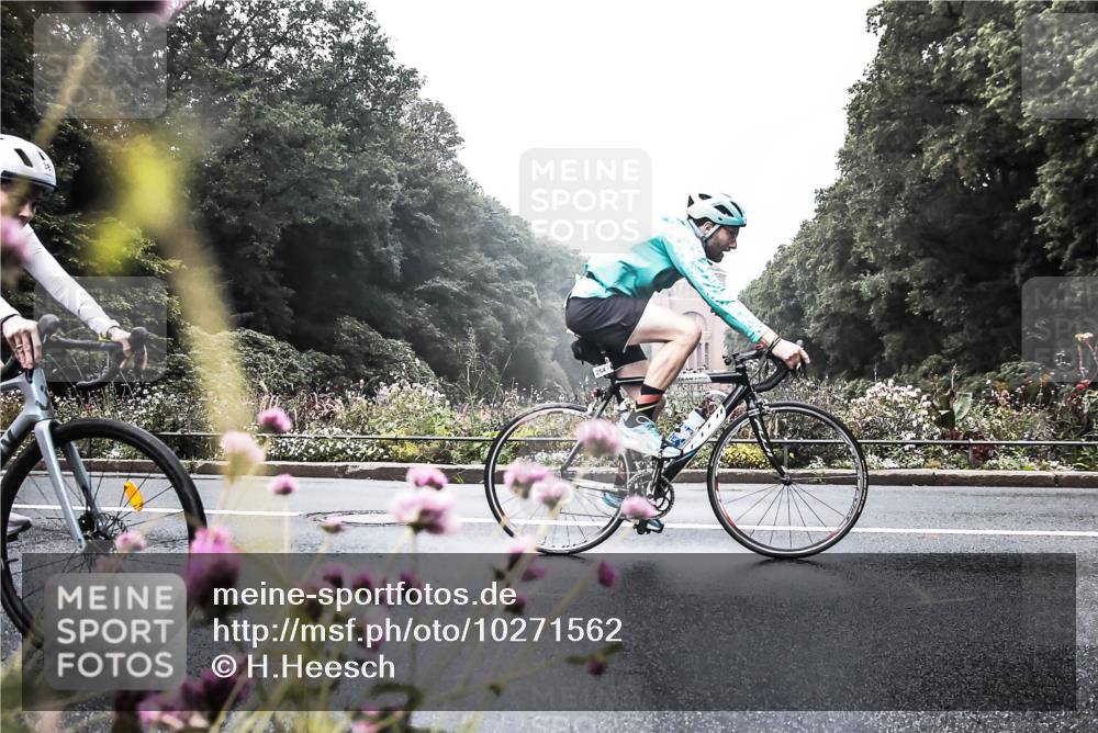 13.09.2026 - Stadtparktriathlon H.Heesch http://msf.ph/oto/10271562 13.09.2026 10:27:20 Radfahren 254, 274, 389, 402 meine-sportfotos.de