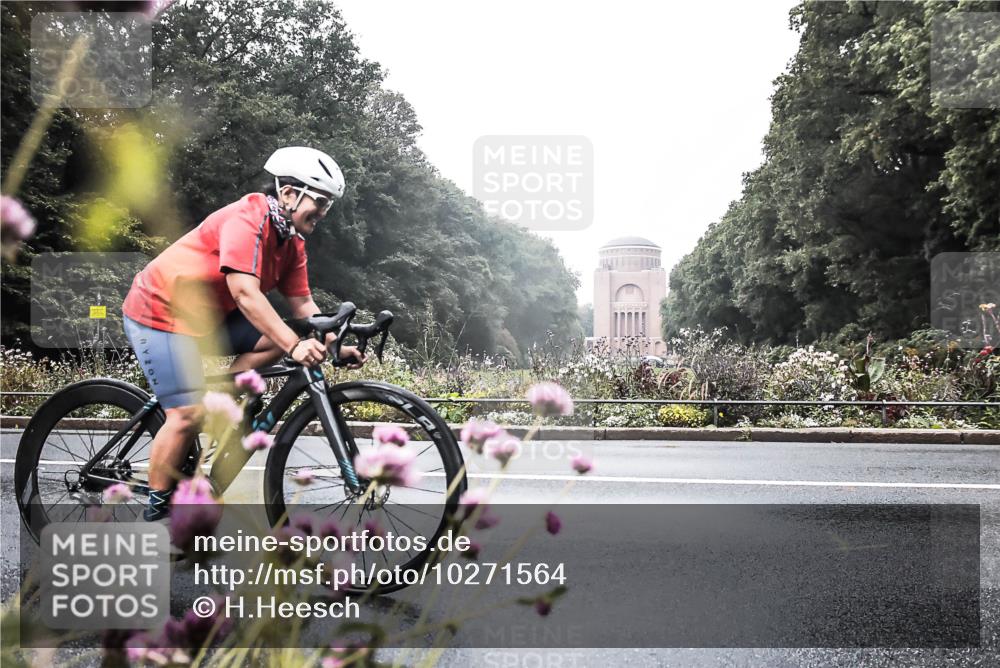 13.09.2026 - Stadtparktriathlon H.Heesch http://msf.ph/oto/10271564 13.09.2026 10:27:23 Radfahren 254, 274, 389 meine-sportfotos.de