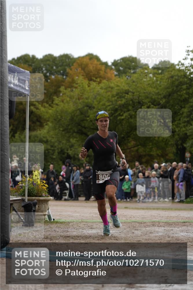 13.09.2026 - Stadtparktriathlon Patografie http://msf.ph/oto/10271570 13.09.2026 12:28:24 Ziel 800 meine-sportfotos.de