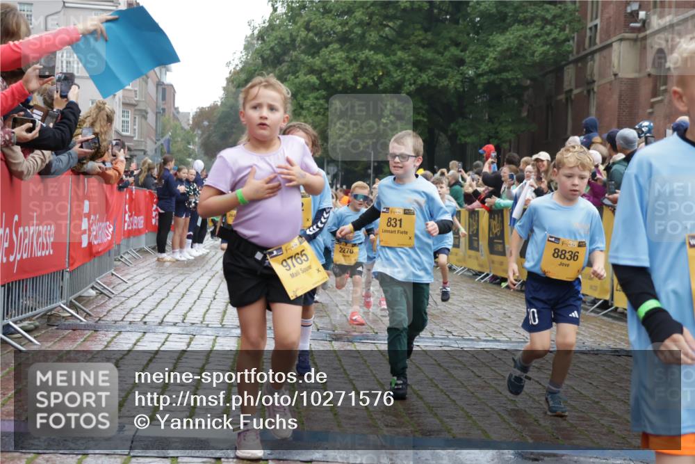 13.09.2026 - Kiel Lauf Yannick Fuchs http://msf.ph/oto/10271576 13.09.2026 08:34:26 Ziel 126, 138, 720, 1623, 1624, 2612, 2740, 3023, 3118, 3277, 3380, 4016, 4417, 4584, 5099, 6111, 7042, 7408, 8226, 8333, 8930, 9047, 10158, 10381, 10446, 10815, 10923, 12100, 12525, 657, 1058, 1103, 1295, 1924, 2140, 2477, 2769, 2851, 4080, 4146, 4796, 4839, 5324, 6351, 6453, 7041, 7135, 7567, 8179, 8478, 9211, 9418, 9945, 10121, 10172, 10713, 10815, 11008, 11365, 11572, 11664, 831, 1104, 2108, 2276, 2622, 2641, 3058, 3953, 5022, 5579, 5625, 5897, 6369 meine-sportfotos.de