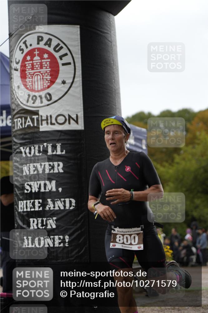 13.09.2026 - Stadtparktriathlon Patografie http://msf.ph/oto/10271579 13.09.2026 12:28:26 Ziel 800 meine-sportfotos.de