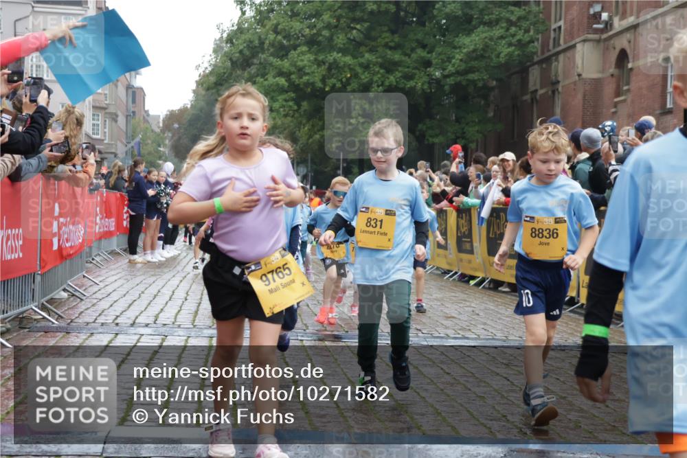 13.09.2026 - Kiel Lauf Yannick Fuchs http://msf.ph/oto/10271582 13.09.2026 08:34:27 Ziel 126, 138, 720, 1623, 1624, 2612, 2740, 3023, 3118, 3277, 3380, 4016, 4417, 4584, 5099, 6111, 7042, 7408, 8226, 8333, 8423, 8930, 8983, 9047, 10158, 10180, 10381, 10446, 10923, 12100, 12525, 657, 1058, 1103, 1295, 1924, 2140, 2477, 2769, 2851, 4146, 4796, 4839, 5324, 6351, 6453, 7041, 7135, 7567, 8179, 8478, 9211, 9418, 9945, 10121, 10172, 10713, 10815, 11008, 11365, 11572, 11664, 831, 1104, 2108, 2276, 2622, 2641, 3058, 3953, 5022, 5579, 5625, 5897, 6369 meine-sportfotos.de