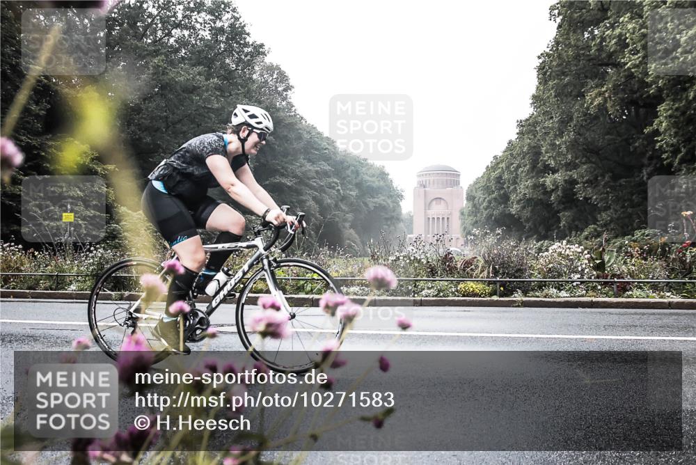 13.09.2026 - Stadtparktriathlon H.Heesch http://msf.ph/oto/10271583 13.09.2026 10:28:13 Radfahren 229, 347, 439 meine-sportfotos.de