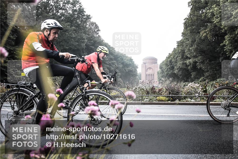 13.09.2026 - Stadtparktriathlon H.Heesch http://msf.ph/oto/10271616 13.09.2026 10:28:22 Radfahren 253, 270, 273, 286, 372, 383, 434 meine-sportfotos.de