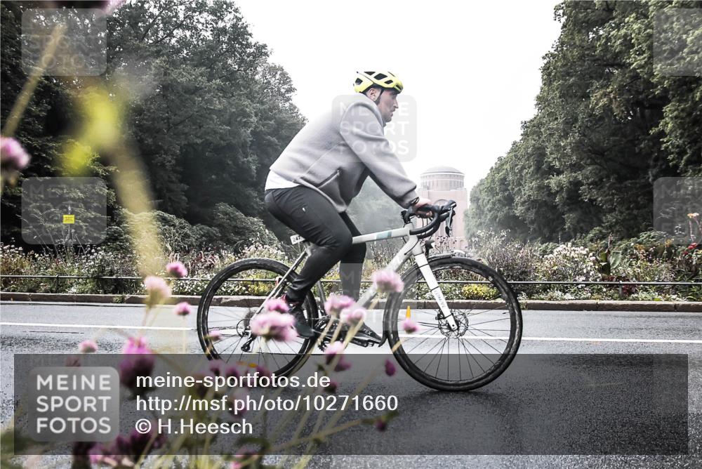 13.09.2026 - Stadtparktriathlon H.Heesch http://msf.ph/oto/10271660 13.09.2026 10:28:34 Radfahren 247, 267, 376, 377, 378, 414 meine-sportfotos.de