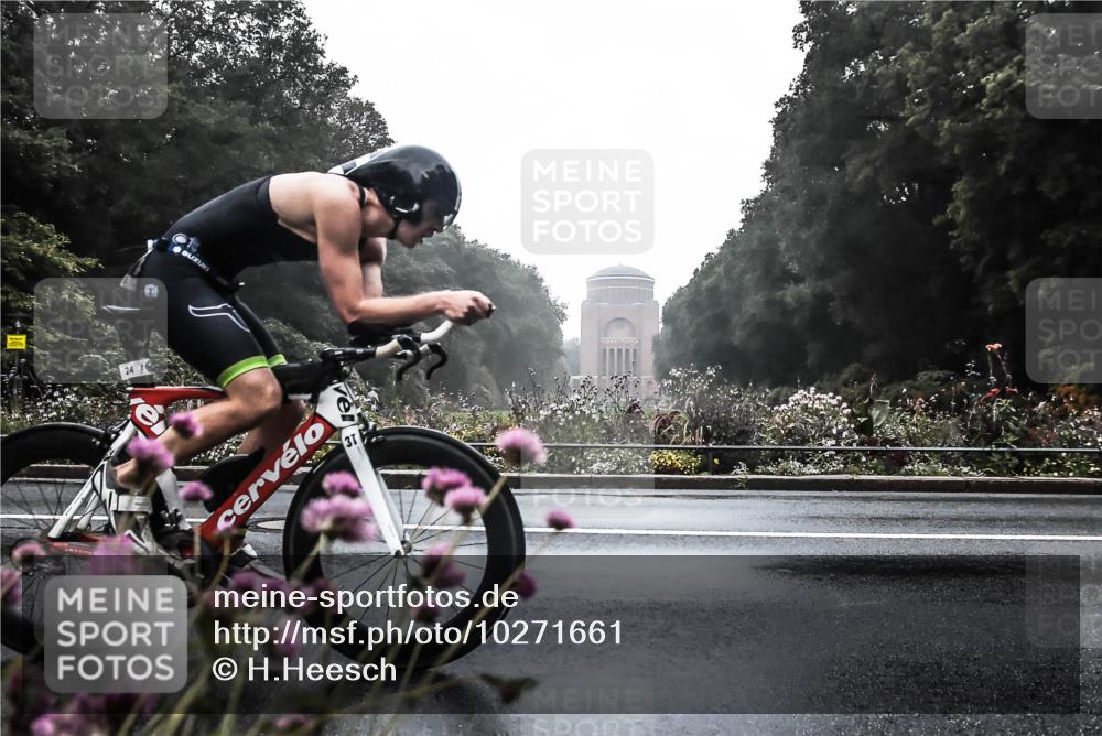 13.09.2026 - Stadtparktriathlon H.Heesch http://msf.ph/oto/10271661 13.09.2026 09:02:19 Radfahren 24 meine-sportfotos.de