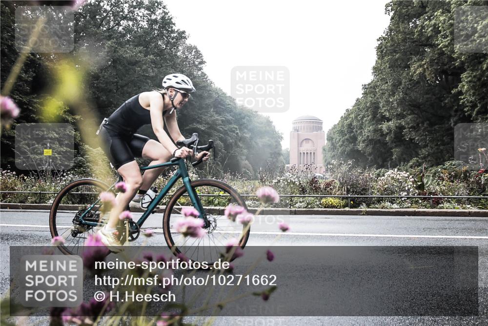 13.09.2026 - Stadtparktriathlon H.Heesch http://msf.ph/oto/10271662 13.09.2026 10:28:36 Radfahren 247, 377, 378, 423 meine-sportfotos.de