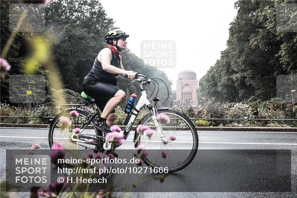 13.09.2026 - Stadtparktriathlon H.Heesch http://msf.ph/oto/10271666 13.09.2026 10:28:38 Radfahren 377, 423 meine-sportfotos.de