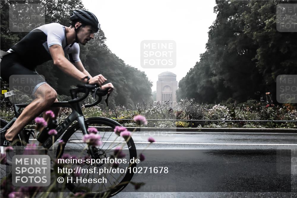 13.09.2026 - Stadtparktriathlon H.Heesch http://msf.ph/oto/10271678 13.09.2026 09:02:42 Radfahren 19, 54, 57 meine-sportfotos.de