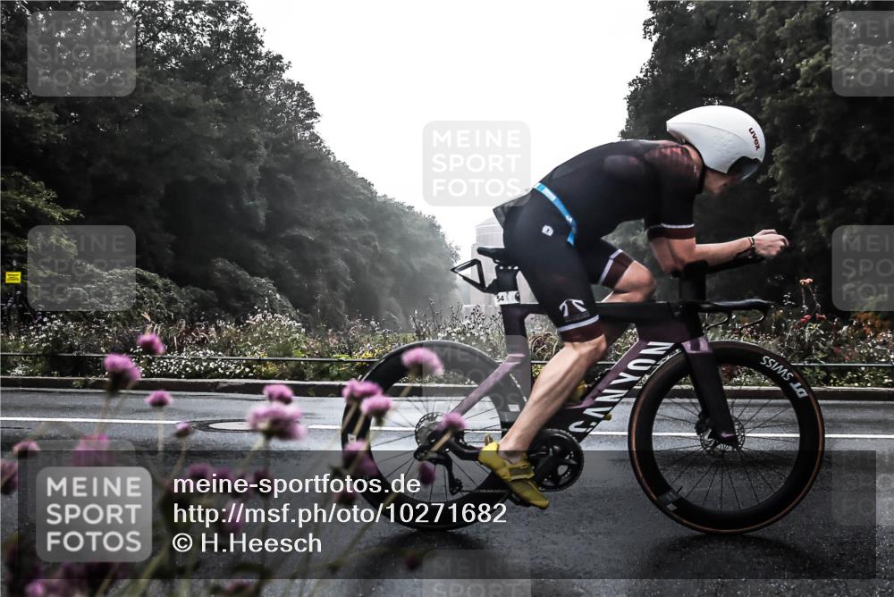 13.09.2026 - Stadtparktriathlon H.Heesch http://msf.ph/oto/10271682 13.09.2026 09:02:43 Radfahren 19, 54, 57 meine-sportfotos.de