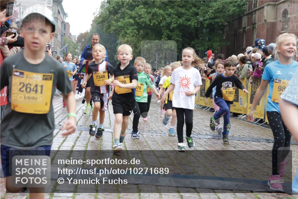 13.09.2026 - Kiel Lauf Yannick Fuchs http://msf.ph/oto/10271689 13.09.2026 08:34:33 Ziel 126, 138, 831, 1623, 1624, 2108, 2612, 3023, 3058, 3118, 3277, 3380, 3953, 4584, 5897, 6111, 7042, 7408, 7957, 8423, 8836, 8930, 8983, 9047, 9758, 9765, 10106, 10158, 10180, 10381, 10923, 12516, 657, 720, 1058, 1103, 1295, 1924, 2140, 2740, 2769, 2851, 4016, 4146, 4417, 4796, 4839, 5099, 5324, 6351, 6453, 7041, 7135, 7567, 8179, 8226, 8333, 8478, 9211, 9945, 10121, 10172, 10713, 10815, 11365, 11572, 11664, 12100, 1104, 2276, 2622, 2641, 5022, 5579, 5625, 6369 meine-sportfotos.de