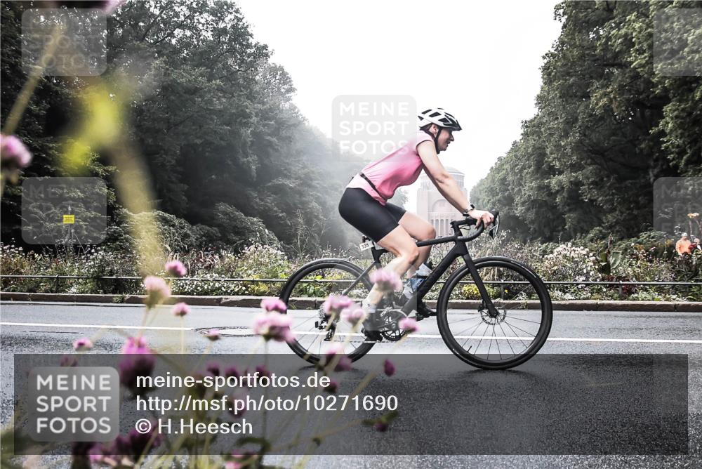 13.09.2026 - Stadtparktriathlon H.Heesch http://msf.ph/oto/10271690 13.09.2026 10:29:06 Radfahren 334, 335, 354, 381, 429, 432, 452 meine-sportfotos.de