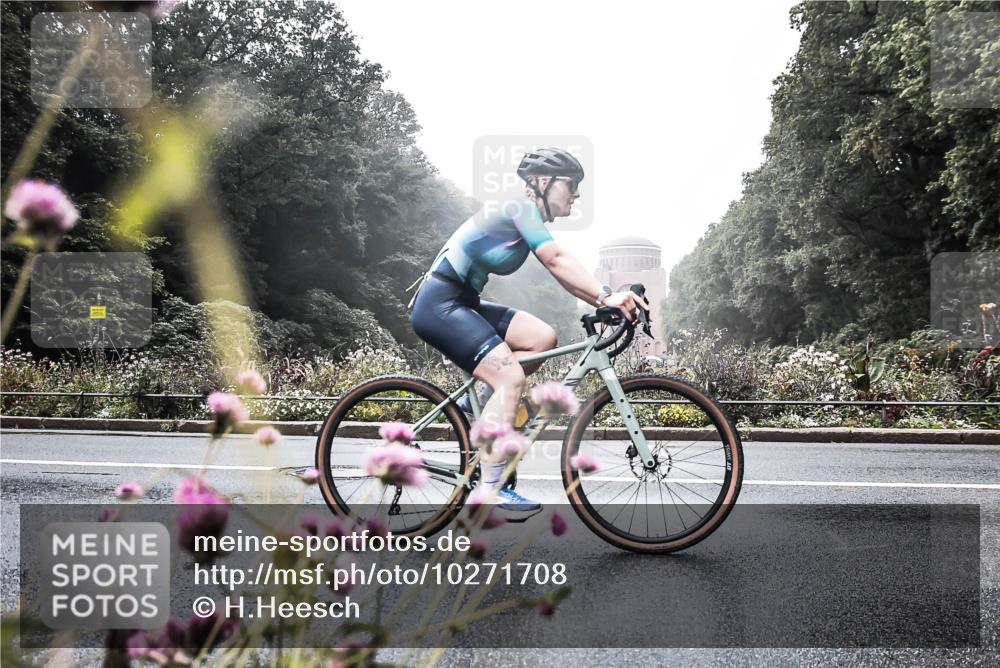 13.09.2026 - Stadtparktriathlon H.Heesch http://msf.ph/oto/10271708 13.09.2026 10:29:12 Radfahren 334, 344, 419, 420, 429, 460 meine-sportfotos.de