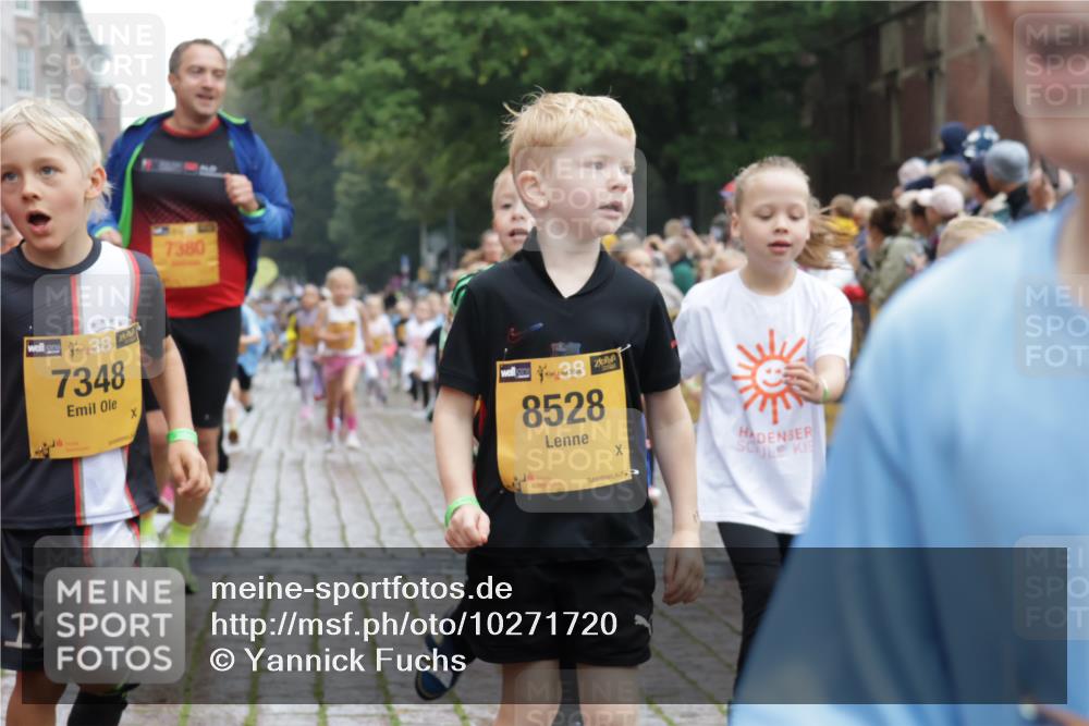 13.09.2026 - Kiel Lauf Yannick Fuchs http://msf.ph/oto/10271720 13.09.2026 08:34:34 Ziel 126, 138, 831, 1623, 1624, 2108, 2612, 3023, 3058, 3118, 3277, 3380, 3953, 4584, 5897, 6111, 7042, 7408, 7957, 8423, 8836, 8930, 8983, 9047, 9758, 9765, 10106, 10180, 10381, 10923, 12516, 657, 720, 1058, 1103, 1295, 1924, 2140, 2740, 2769, 2851, 3118, 4016, 4146, 4417, 4796, 4839, 5099, 5324, 6453, 7041, 7135, 7567, 8179, 8226, 8333, 8478, 9211, 9945, 10121, 10172, 10713, 10815, 11365, 11572, 12100, 1104, 2276, 2622, 2641, 5022, 5579, 5625, 6369 meine-sportfotos.de