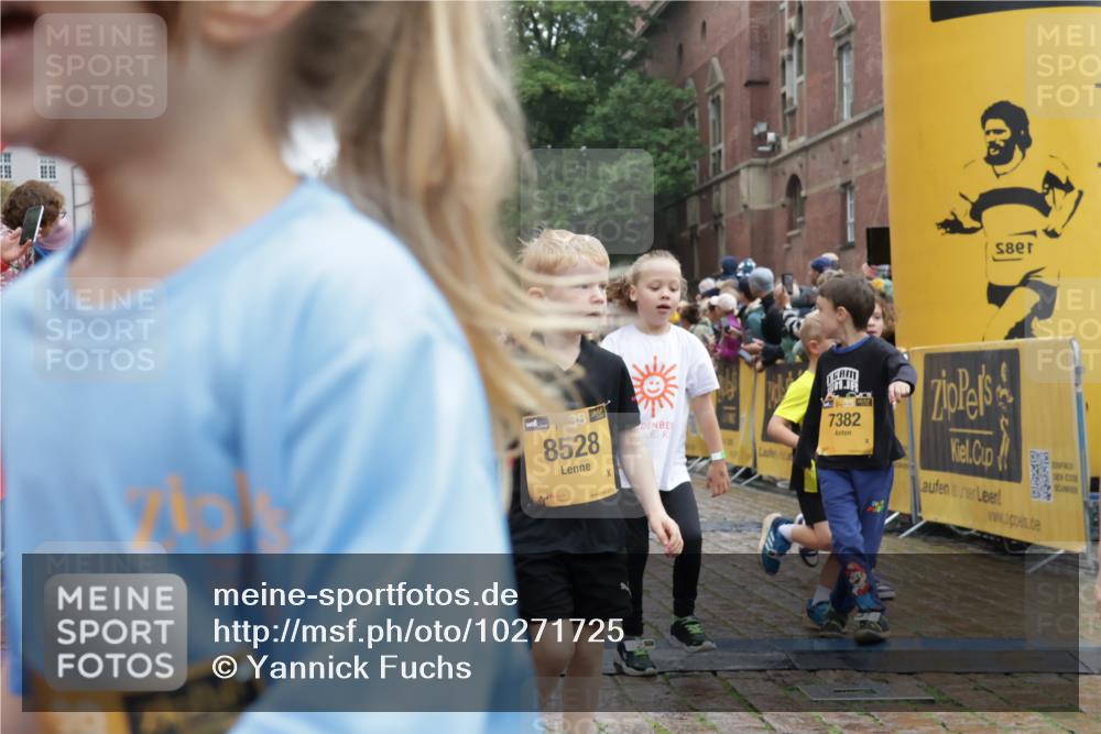 13.09.2026 - Kiel Lauf Yannick Fuchs http://msf.ph/oto/10271725 13.09.2026 08:34:35 Ziel 126, 138, 831, 1623, 1624, 2108, 2276, 2612, 2622, 3023, 3058, 3277, 3380, 3953, 4584, 5897, 6111, 7042, 7408, 7957, 8423, 8836, 8930, 8983, 9047, 9167, 9758, 9765, 10106, 10180, 10381, 10923, 11457, 12516, 657, 720, 1058, 1103, 1295, 1924, 2140, 2740, 2769, 2851, 3023, 3118, 4016, 4146, 4417, 4796, 4839, 5099, 5324, 6453, 7041, 7135, 7567, 8179, 8226, 8333, 8478, 9211, 9945, 10121, 10172, 10713, 10815, 11365, 11572, 12100, 1104, 2641, 5022, 5579, 5625, 6369 meine-sportfotos.de