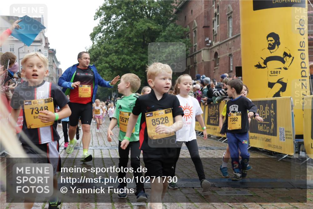 13.09.2026 - Kiel Lauf Yannick Fuchs http://msf.ph/oto/10271730 13.09.2026 08:34:35 Ziel 126, 138, 831, 1623, 1624, 2108, 2276, 2612, 2622, 3023, 3058, 3277, 3380, 3953, 4584, 5897, 6111, 7042, 7408, 7957, 8423, 8836, 8930, 8983, 9047, 9167, 9758, 9765, 10106, 10180, 10381, 10923, 11457, 12516, 657, 720, 1058, 1103, 1295, 1924, 2140, 2740, 2769, 2851, 3023, 3118, 4016, 4146, 4417, 4796, 4839, 5099, 5324, 6453, 7041, 7135, 7567, 8179, 8226, 8333, 8478, 9211, 9945, 10121, 10172, 10713, 10815, 11365, 11572, 12100, 1104, 2641, 5022, 5579, 5625, 6369 meine-sportfotos.de