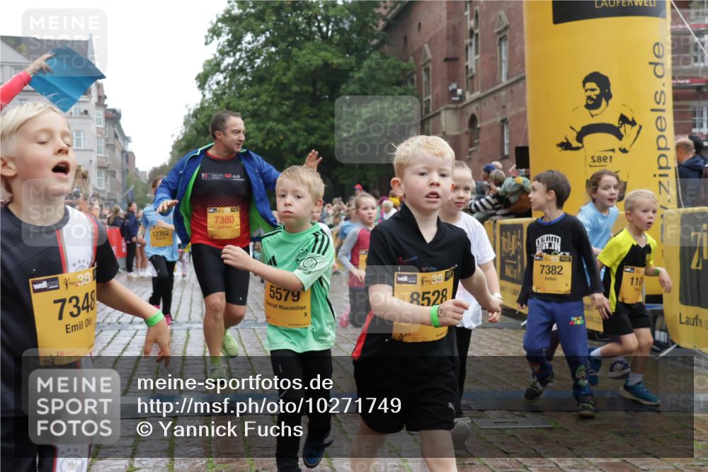 13.09.2026 - Kiel Lauf Yannick Fuchs http://msf.ph/oto/10271749 13.09.2026 08:34:35 Ziel 126, 138, 831, 1623, 1624, 2108, 2276, 2612, 2622, 3023, 3058, 3277, 3380, 3953, 4584, 5897, 6111, 7042, 7408, 7957, 8423, 8836, 8930, 8983, 9047, 9167, 9758, 9765, 10106, 10180, 10381, 10923, 11457, 12516, 657, 720, 1058, 1103, 1295, 1924, 2140, 2740, 2769, 2851, 3023, 3118, 4016, 4146, 4417, 4796, 4839, 5099, 5324, 6453, 7041, 7135, 7567, 8179, 8226, 8333, 8478, 9211, 9945, 10121, 10172, 10713, 10815, 11365, 11572, 12100, 1104, 2641, 5022, 5579, 5625, 6369 meine-sportfotos.de