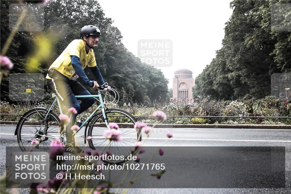 13.09.2026 - Stadtparktriathlon H.Heesch http://msf.ph/oto/10271765 13.09.2026 10:29:57 Radfahren 223, 237, 298 meine-sportfotos.de
