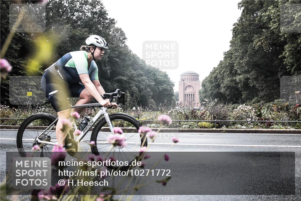 13.09.2026 - Stadtparktriathlon H.Heesch http://msf.ph/oto/10271772 13.09.2026 10:30:02 Radfahren 223, 449 meine-sportfotos.de