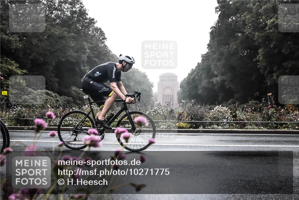 13.09.2026 - Stadtparktriathlon H.Heesch http://msf.ph/oto/10271775 13.09.2026 09:04:14 Radfahren 62, 98, 103 meine-sportfotos.de