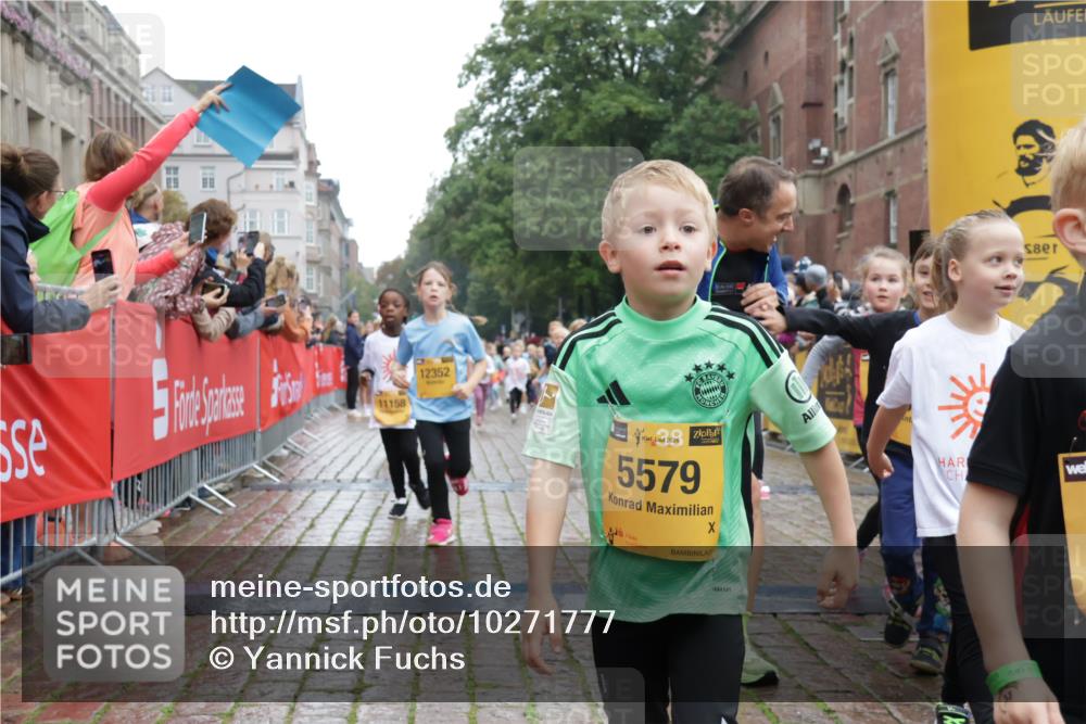 13.09.2026 - Kiel Lauf Yannick Fuchs http://msf.ph/oto/10271777 13.09.2026 08:34:36 Ziel 126, 138, 831, 1623, 1624, 2108, 2276, 2612, 2622, 3058, 3277, 3380, 3953, 4584, 5625, 5897, 6111, 6369, 7042, 7408, 7957, 8423, 8836, 8930, 8983, 9047, 9167, 9758, 9765, 10106, 10180, 10381, 10923, 11457, 12516, 12549, 138, 657, 720, 1058, 1103, 1295, 1924, 2140, 2740, 2769, 2851, 3023, 3118, 4016, 4146, 4417, 4796, 4839, 5099, 5324, 6453, 7041, 7135, 7567, 8179, 8226, 8333, 8478, 8930, 9211, 9945, 10121, 10172, 10713, 10815, 11365, 11572, 12100, 1104, 2641, 5022, 5579 meine-sportfotos.de