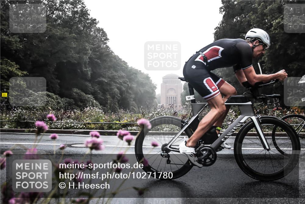13.09.2026 - Stadtparktriathlon H.Heesch http://msf.ph/oto/10271780 13.09.2026 09:04:14 Radfahren 62, 98, 103 meine-sportfotos.de