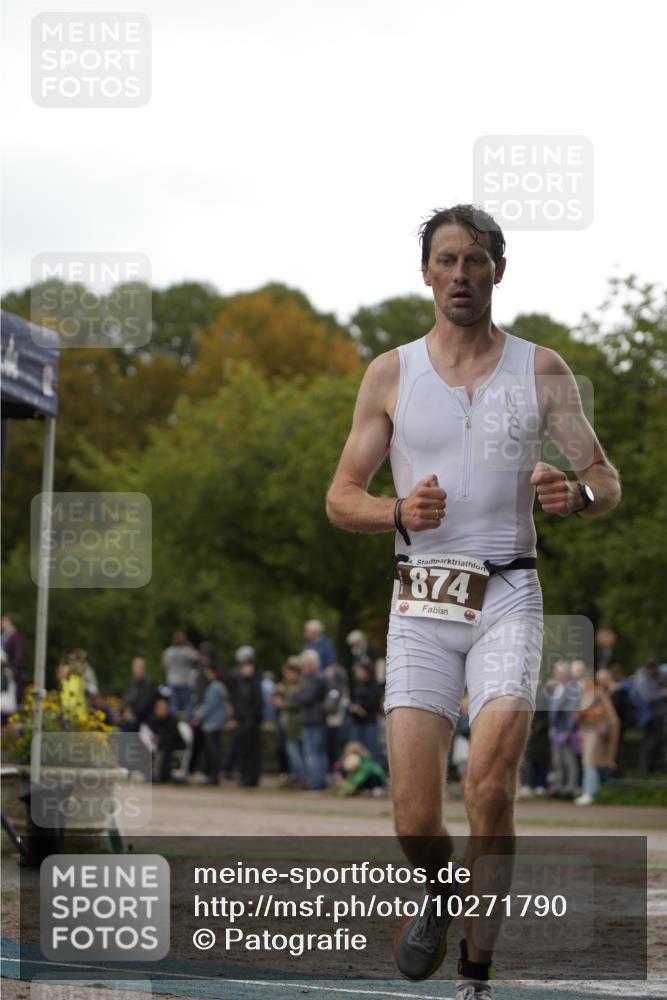 13.09.2026 - Stadtparktriathlon Patografie http://msf.ph/oto/10271790 13.09.2026 12:30:57 Ziel 874, 897 meine-sportfotos.de