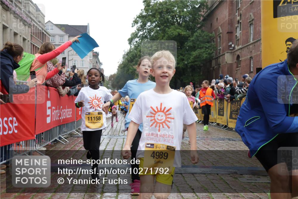 13.09.2026 - Kiel Lauf Yannick Fuchs http://msf.ph/oto/10271792 13.09.2026 08:34:38 Ziel 126, 831, 1623, 1624, 2108, 2276, 2612, 2622, 2641, 3058, 3380, 3953, 4584, 5022, 5625, 5897, 6111, 6369, 7408, 7957, 8423, 8836, 8983, 9167, 9179, 9758, 9765, 9881, 10023, 10106, 10180, 10381, 10923, 11457, 12516, 12549, 138, 657, 720, 1103, 1924, 2140, 2740, 2769, 2851, 3023, 3118, 3277, 4016, 4146, 4417, 4796, 4839, 5099, 5324, 6453, 7042, 7135, 7567, 8179, 8226, 8333, 8478, 8930, 9047, 9211, 9945, 10121, 10713, 10815, 11365, 11572, 12100, 1104, 5579 meine-sportfotos.de
