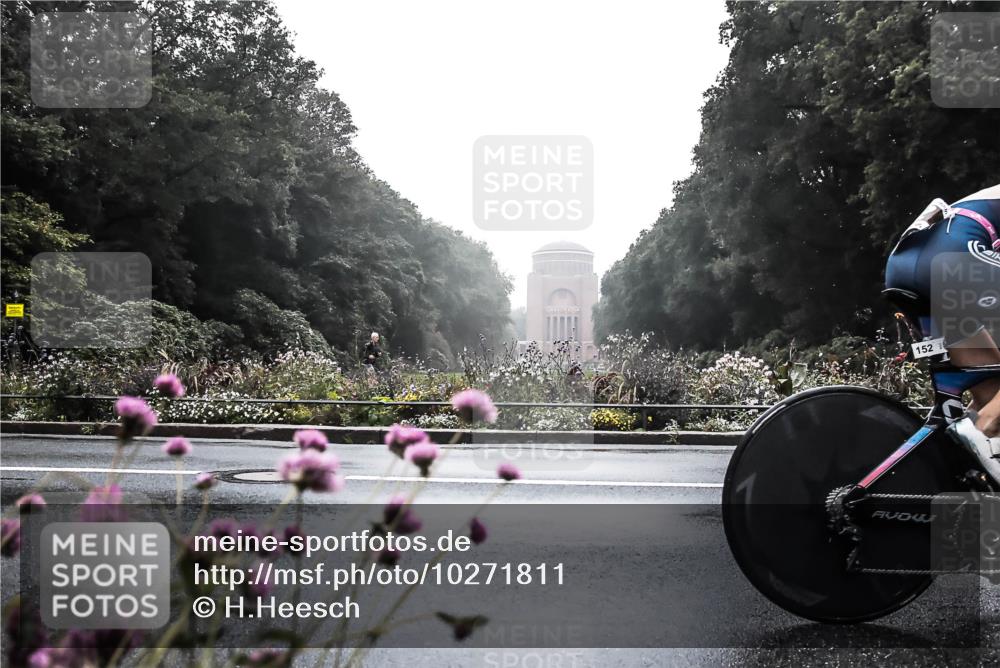 13.09.2026 - Stadtparktriathlon H.Heesch http://msf.ph/oto/10271811 13.09.2026 09:04:41 Radfahren 8, 22, 35, 67, 116, 152 meine-sportfotos.de