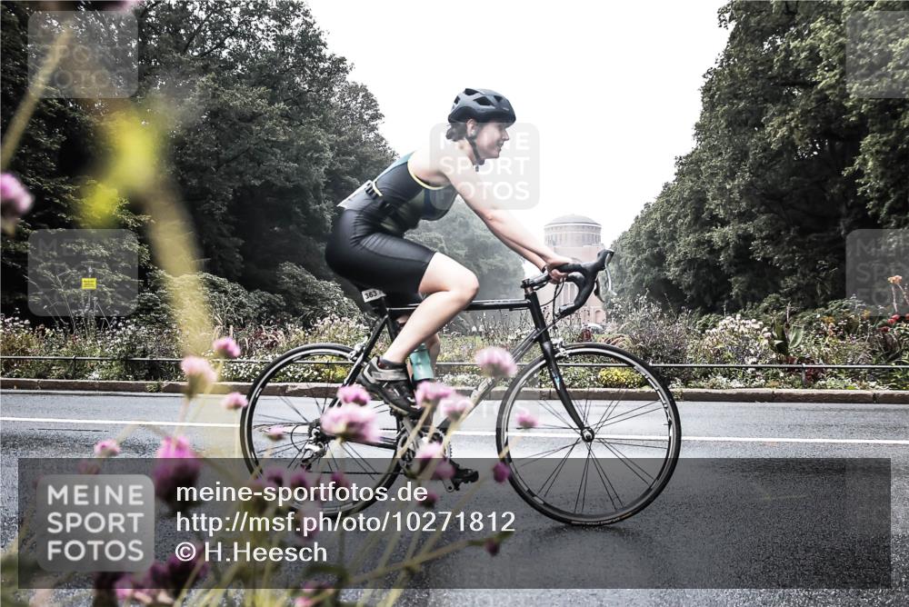 13.09.2026 - Stadtparktriathlon H.Heesch http://msf.ph/oto/10271812 13.09.2026 10:30:35 Radfahren 363, 413 meine-sportfotos.de