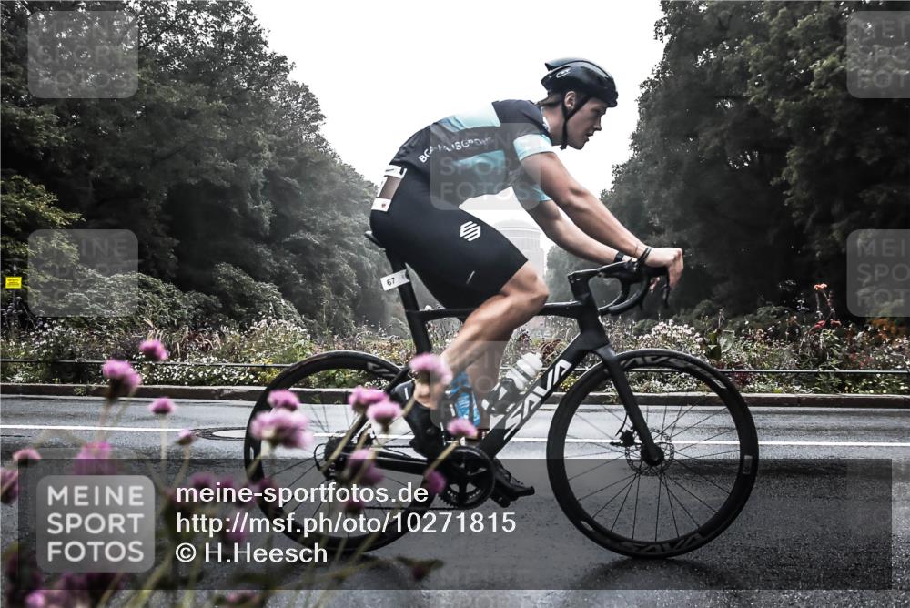 13.09.2026 - Stadtparktriathlon H.Heesch http://msf.ph/oto/10271815 13.09.2026 09:04:42 Radfahren 8, 35, 67, 116, 152 meine-sportfotos.de