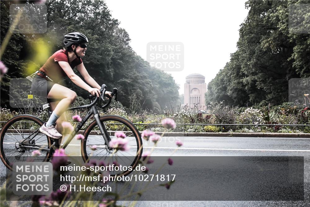 13.09.2026 - Stadtparktriathlon H.Heesch http://msf.ph/oto/10271817 13.09.2026 10:30:45 Radfahren 324, 461 meine-sportfotos.de