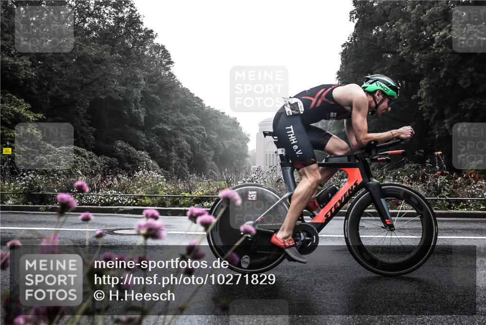 13.09.2026 - Stadtparktriathlon H.Heesch http://msf.ph/oto/10271829 13.09.2026 09:04:48 Radfahren 5, 21, 86, 107, 148 meine-sportfotos.de
