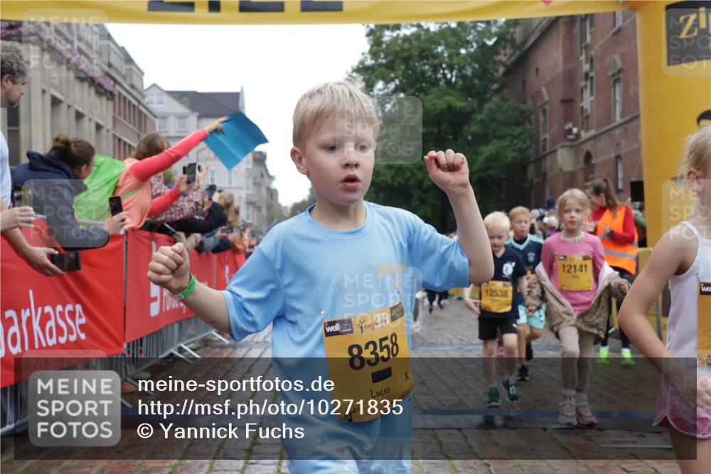 13.09.2026 - Kiel Lauf Yannick Fuchs http://msf.ph/oto/10271835 13.09.2026 08:34:40 Ziel 831, 1104, 1623, 1624, 2108, 2276, 2612, 2622, 2641, 3058, 3380, 3953, 5022, 5579, 5625, 5897, 6111, 6369, 7348, 7382, 7408, 7957, 8423, 8528, 8836, 8983, 9167, 9179, 9758, 9765, 9881, 10023, 10106, 10180, 10923, 11150, 11457, 12516, 12549, 126, 138, 657, 720, 1103, 1623, 1924, 2140, 2740, 2769, 3023, 3118, 3277, 3380, 4016, 4417, 4584, 4796, 5099, 5324, 6111, 6453, 7042, 7135, 7567, 8179, 8226, 8333, 8478, 8930, 9047, 9211, 9945, 10121, 10713, 10815, 11365, 11572, 12100 meine-sportfotos.de