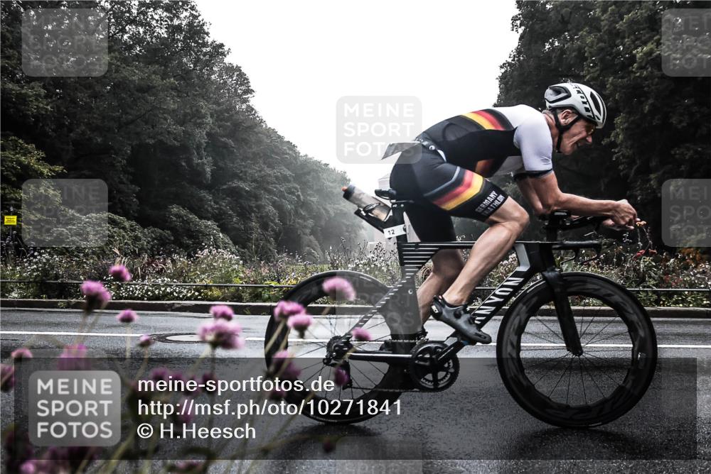 13.09.2026 - Stadtparktriathlon H.Heesch http://msf.ph/oto/10271841 13.09.2026 09:04:53 Radfahren 11, 12, 21, 140, 148 meine-sportfotos.de