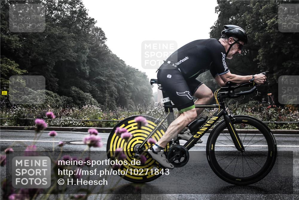 13.09.2026 - Stadtparktriathlon H.Heesch http://msf.ph/oto/10271843 13.09.2026 09:04:55 Radfahren 11, 12, 26, 139, 140 meine-sportfotos.de