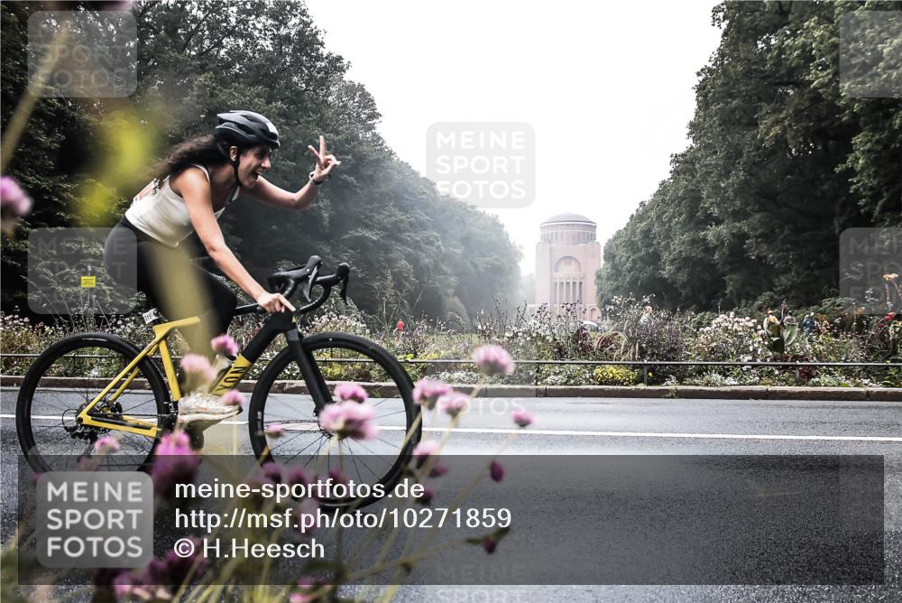 13.09.2026 - Stadtparktriathlon H.Heesch http://msf.ph/oto/10271859 13.09.2026 10:31:27 Radfahren 246, 319 meine-sportfotos.de