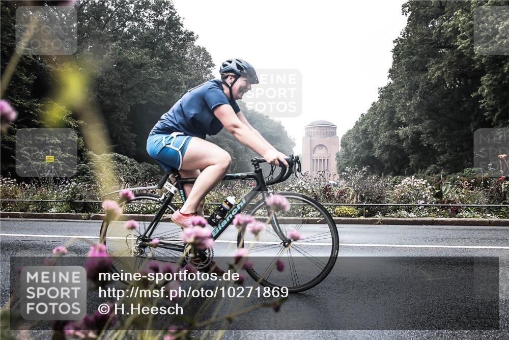 13.09.2026 - Stadtparktriathlon H.Heesch http://msf.ph/oto/10271869 13.09.2026 10:31:37 Radfahren 256, 297, 401, 442 meine-sportfotos.de
